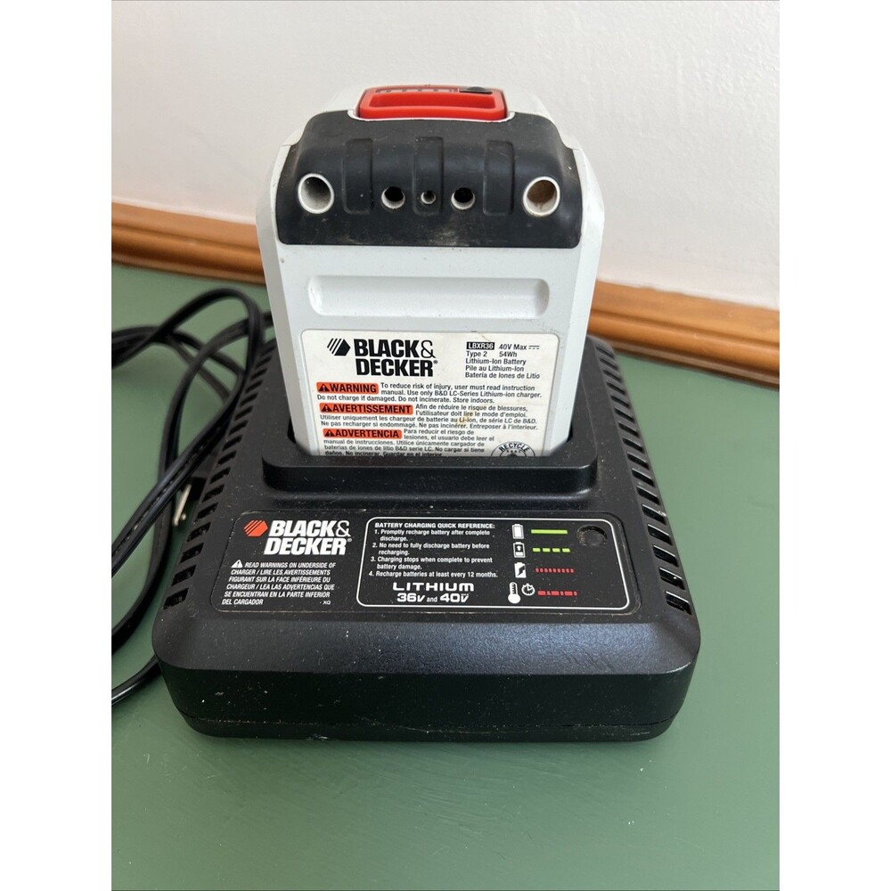 Black & Decker 40 Volt Max Battery LBXR36 and Charging Station